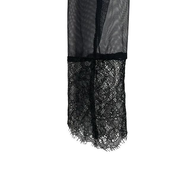 Victoria’s Secret black lace long sleeve sheer lace bodysuit size 34B - Picture 3 of 10